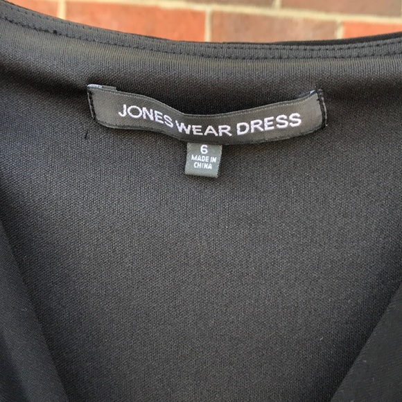 Jones Wear Dress Empire Waist V-Neck Short Sleeves - Picture 4 of 9